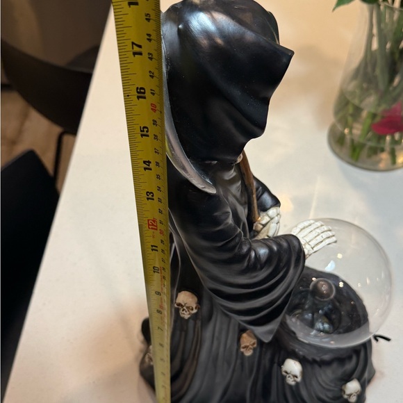 Grim Reaper Halloween Decor with Crystal Plasma Tesla BALL - Picture 10 of 15